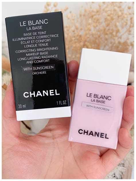 chanel correcting brightening makeup base|CHANEL (LE BLANC LE BASE) Correcting Brightening Makeup .